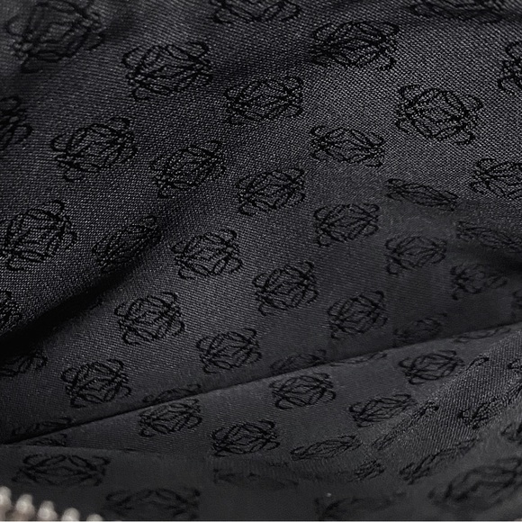 Loewe Suede Leather Logo Small Clutch Silver Chain Wristlet Zip Pouch Bag Italy - Picture 5 of 6